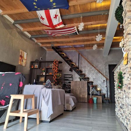 Chase Dream Hostel追梦空间 Μπατούμι Εξωτερικό φωτογραφία