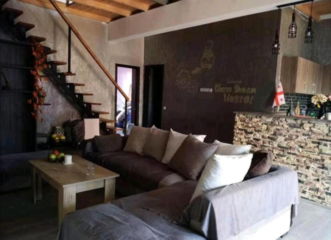 Chase Dream Hostel追梦空间 Μπατούμι Εξωτερικό φωτογραφία
