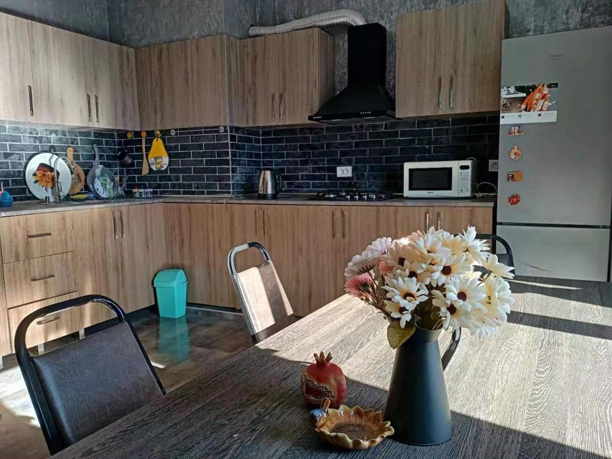 Chase Dream Hostel追梦空间 Μπατούμι Εξωτερικό φωτογραφία