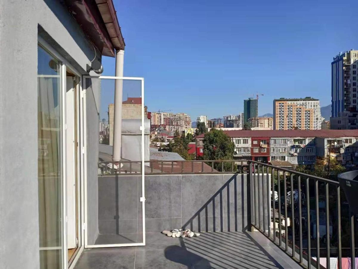 Chase Dream Hostel追梦空间 Μπατούμι Εξωτερικό φωτογραφία